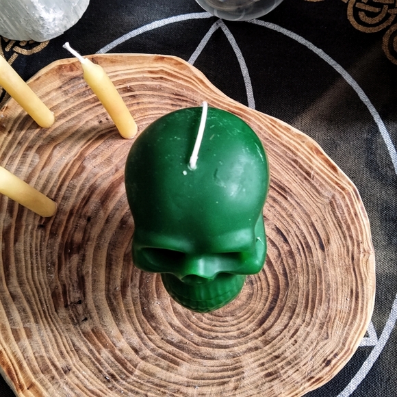 Handmade Green Skull Candle - Picture 5 of 5